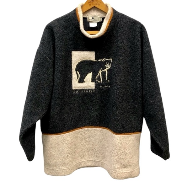 Vintage 90s Boxy, Boucle Sweater, Calgary Canada Logo, Bear Applique, Sz… - Picture 4 of 8